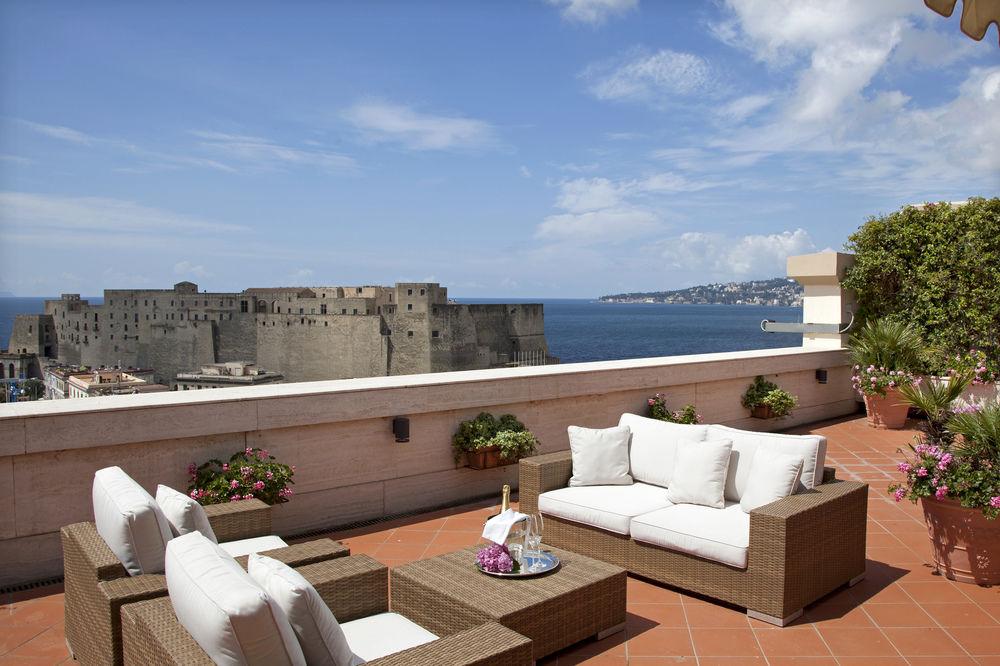 Grand Hotel Santa Lucia Naples Extérieur photo